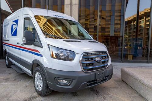 <div>USPS Purchases Ford EV Vans To Electrify Nation's Largest Federal Fleet</div>