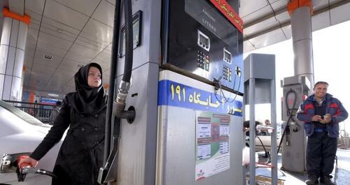 Pezeshkian Says Iran To Increase Gasoline Prices, Coupled With Rare Admission About US Sanctions