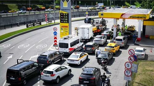 Russia Admits Renewed Petrol Shortages After Recently Claiming Situation Was Stabilized