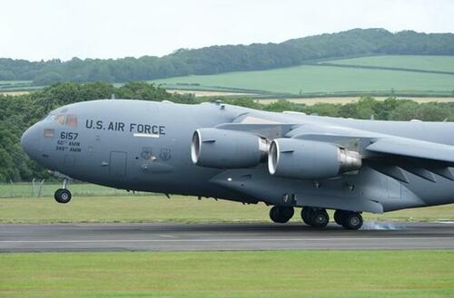 US Nuclear Weapons Transferred To UK Soil For First Time Over 15 Years thumbnail