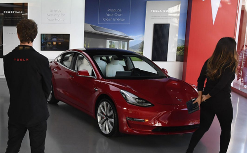 “I Would Not Buy A Tesla Again”: U.S. Tesla Owners Fume About Recent Price Cuts