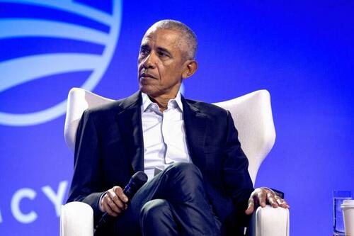 Obama Says Aliens Exist But Are Not Kept In Area 51