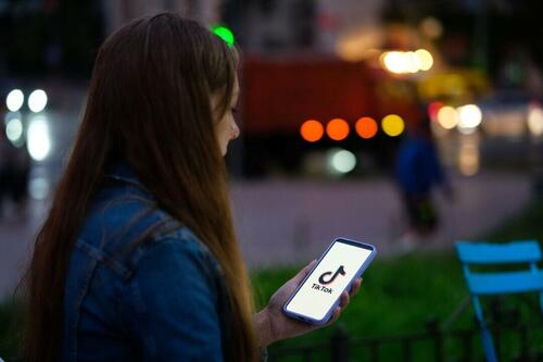 The Loneliness Epidemic Isn’t About Phones, It’s About Algorithms