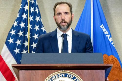 Trump’s Attorneys Seek Election Case Dismissal, Say Special Council Appointment Unconstitutional