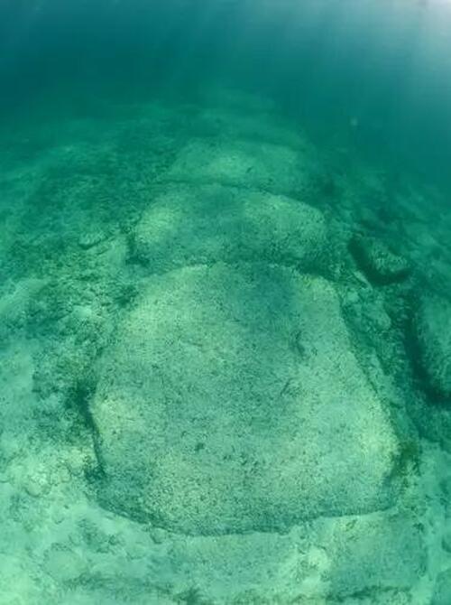 17 Out-Of-Place Artifacts That Suggest High-Tech Civilizations Existed Thousands (Or Millions) Of Years Ago thumbnail