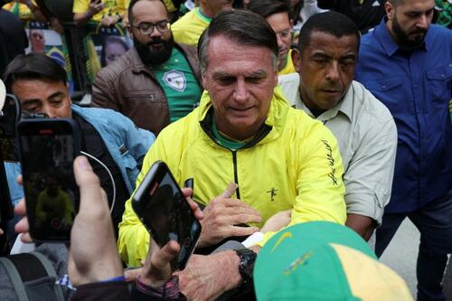 US Revokes Visas For Brazilian Judge, His Allies Over Bolsonaro Prosecution thumbnail