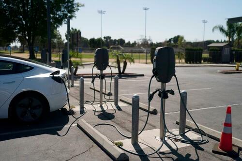 Fewer Than 400 EV Charging Ports Built Despite $7.5 Billion Biden Funding: Watchdog thumbnail