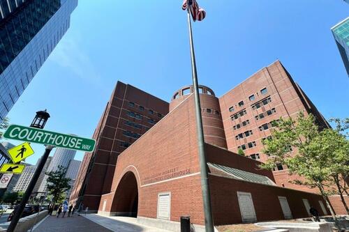 Judge Maintains Nationwide Block On Trump's Birthright Citizenship Order thumbnail