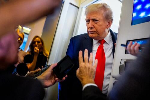 Trump Says Xi Assured Him China Will Not Invade Taiwan During His Presidency thumbnail