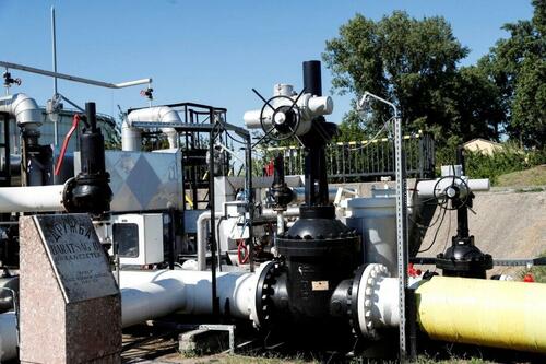 Slovakia Sides With Hungary Against Trump’s Russian Oil Phase-Out
