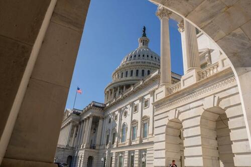 Federal Workers Union Calls On Democrats To Support GOP Bill And End Shutdown thumbnail