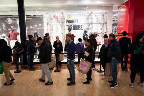 From Tax-Cuts To Tariff-Stability: US Economy Poised For Solid Growth In 2026 thumbnail