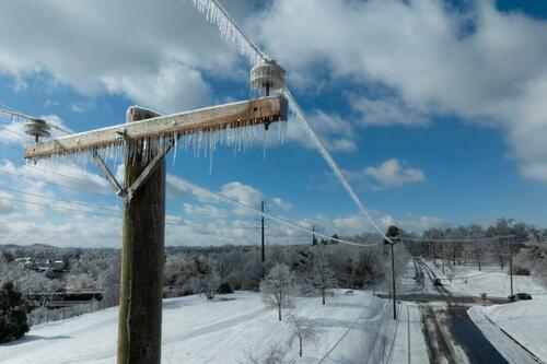 Over 185,000 Americans In The South Remain Without Power After Ice Storm