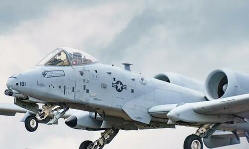 <div>Air Force Wants To Replace Highly Effective Modern A-10 With 'Flying Tinderbox'</div>