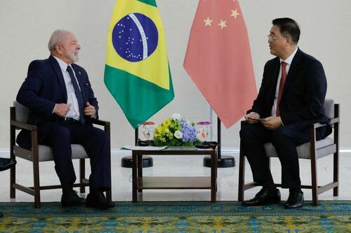 China Envisions 'Dry Canal' To Compete With Panama Canal thumbnail