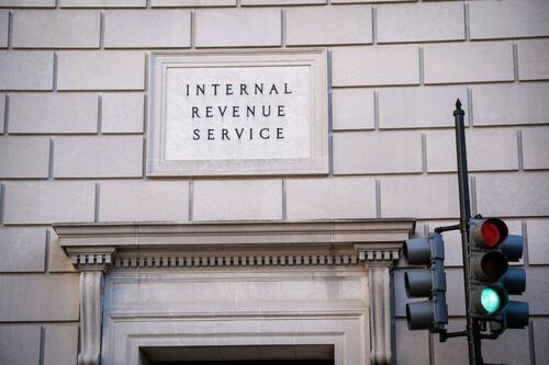 IRS Reinstates $20,000 / 200-Transaction Threshold For Form 1099-K thumbnail