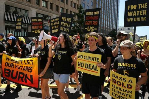 Climate Organization Behind Anti-ICE Protests Is Leading May 1 School Walkout Plan, Parent Group Reports