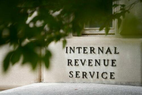 IRS CEO Says 94% Of Middle-Class Taxpayers Will See Tax Relief Next Year thumbnail