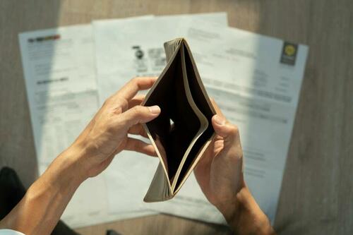 Opting for the Minimum Payment Changed My Life (For The Worse)
