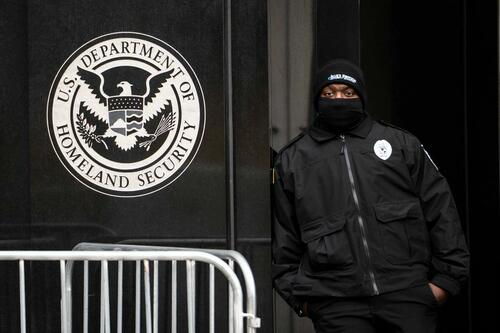 DHS Rescinds Policy Requiring Secretary Review Of Contracts Above 0,000