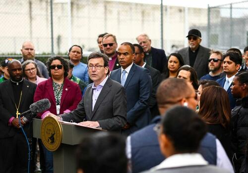 Washington State Under Federal Investigation For Housing Men In Women's Prisons