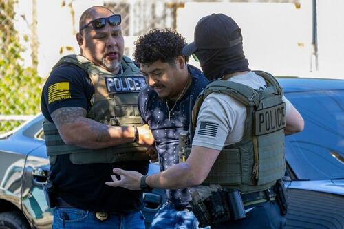 Judge Restricts Immigration Arrests In DC thumbnail