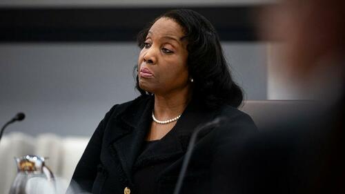 Lisa Cook’d: DOJ To Investigate Fed Governor, Urges Her Removal Over Alleged Mortgage Fraud