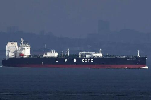 Kuwait Joins "Dark-Mode" Tanker Traffic Through Hormuz