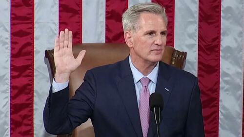 le représentant Kevin McCarthy (R-CA) a été élu président de la Chambre