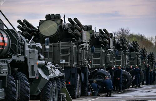 Air Defenses Drastically Expand Around Putin Residence Where Rumored Girlfriend, Sons Live