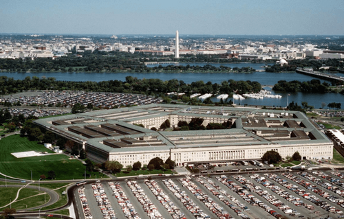 Pentagon beruft „geheimes“ Treffen der 8 wichtigsten US-Rüstungshersteller ein, die vom Krieg in der Ukraine profitieren