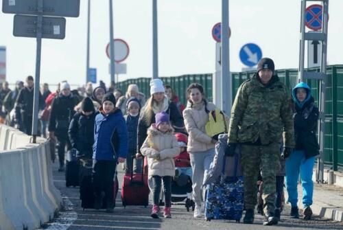 Nearly 100,000 Young Men Flee Ukraine In 2 Months Following Loosened Restrictions thumbnail