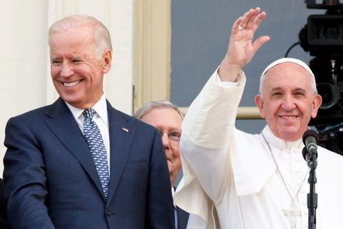 Biden trifft Papst wenige Tage bevor er den Staats- und Regierungschefs einen globalen Mindeststeuer- und Klimaplan von 15 % vorstellt Biden trifft Papst wenige Tage bevor er den Staats- und Regierungschefs einen globalen Mindeststeuer- und Klimaplan von 15 % vorstellt