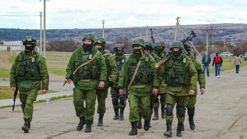 Putin Authorizes Military Reserve Call-Up To Protect Critical Energy Sites thumbnail