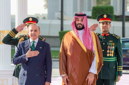 Pakistan Extends Nuclear Umbrella Over Saudi Arabia In Defense Pact