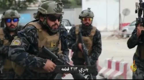 Treffen sie die neuen Taliban: amerikanisches Auto, amerikanische Waffen, amerikanische Uniform Treffen sie die neuen Taliban: amerikanisches Auto, amerikanische Waffen, amerikanische Uniform