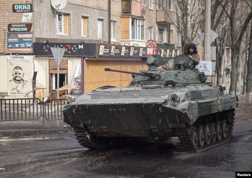 Blinken Unveils $400 Million More In Arms With Ukraine Against The Ropes In Bakhmut