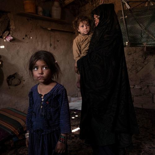 Verzweifelte Afghanen verkaufen ihre Kinder