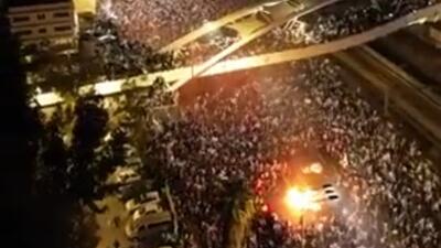 Die USA „dringen nachdrücklich“ auf einen Kompromiss, da massive Proteste in ganz Israel ausbrechen, nachdem der Minister für eine Anti-Justizreform entlassen wurde